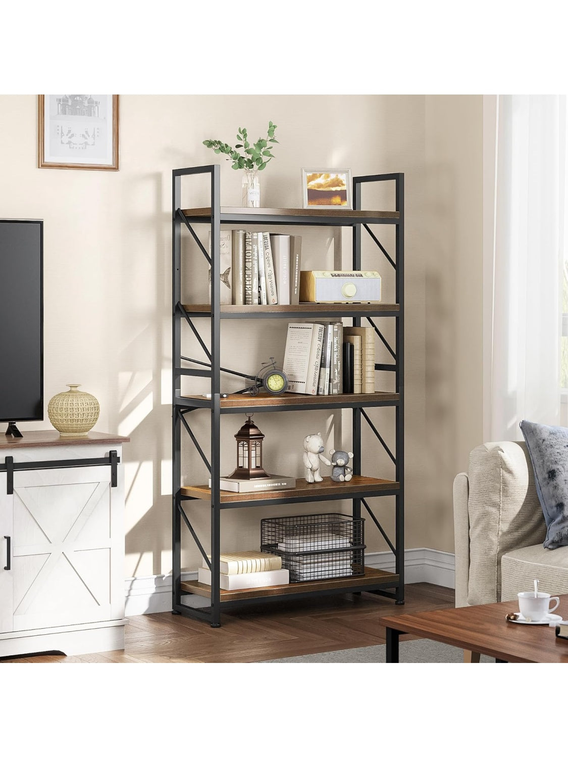 Estanteria industrial de cinco niveles con estructura metalica y diseno rustico para